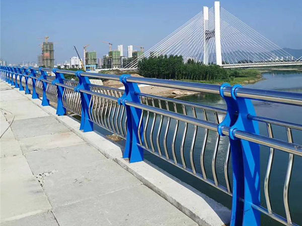 不锈钢护栏：价格受不锈钢影响稳重有升